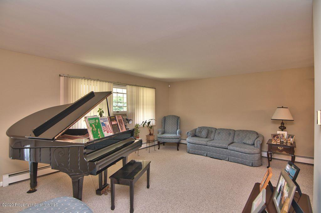 853 Scott Road Clarks Summit, PA 18411 - Photo 6 of 61 Gallery Image 6
