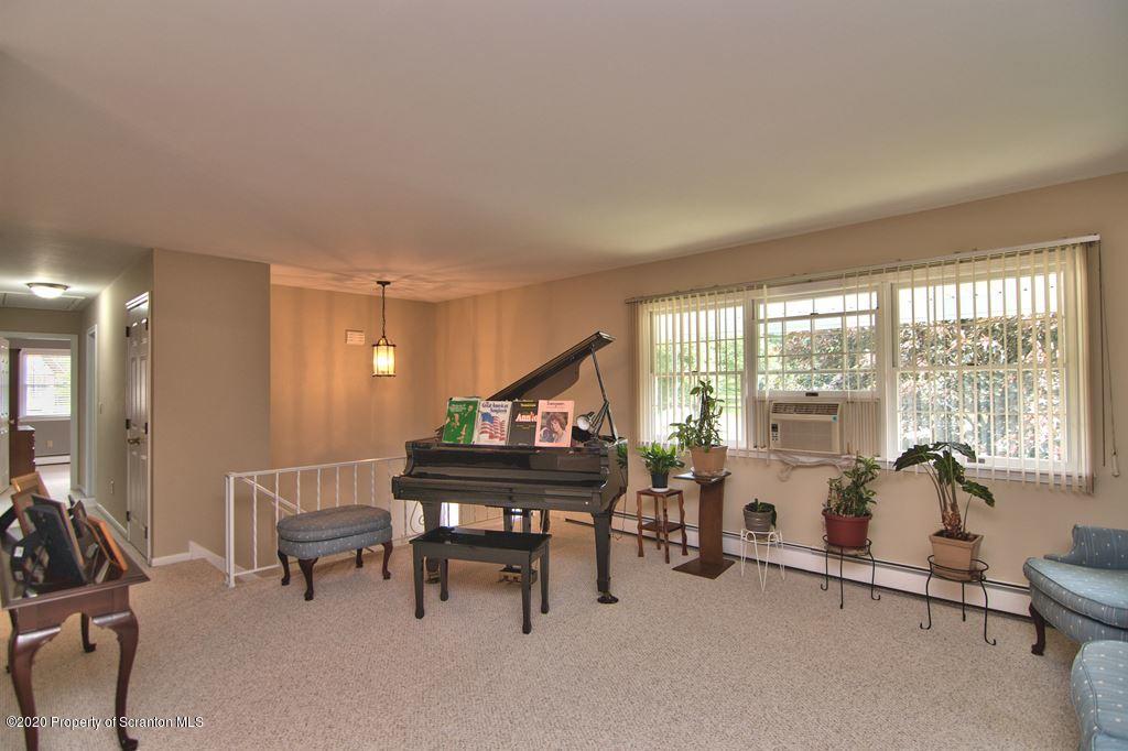 853 Scott Road Clarks Summit, PA 18411 - Photo 7 of 61 Gallery Image 7