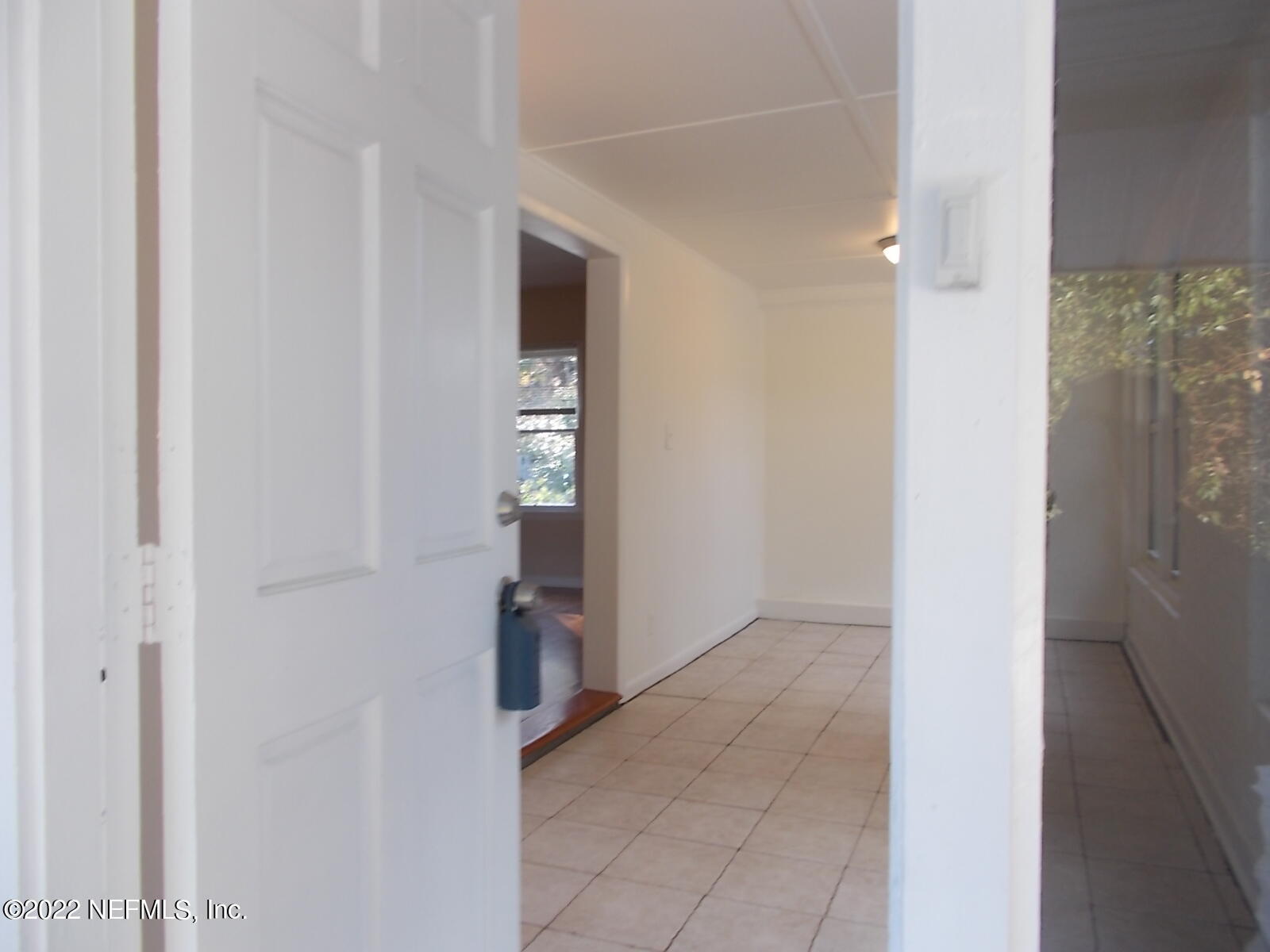 5738 Cruz Road Jacksonville, FL 32207 - Photo 9 of 22 Entry