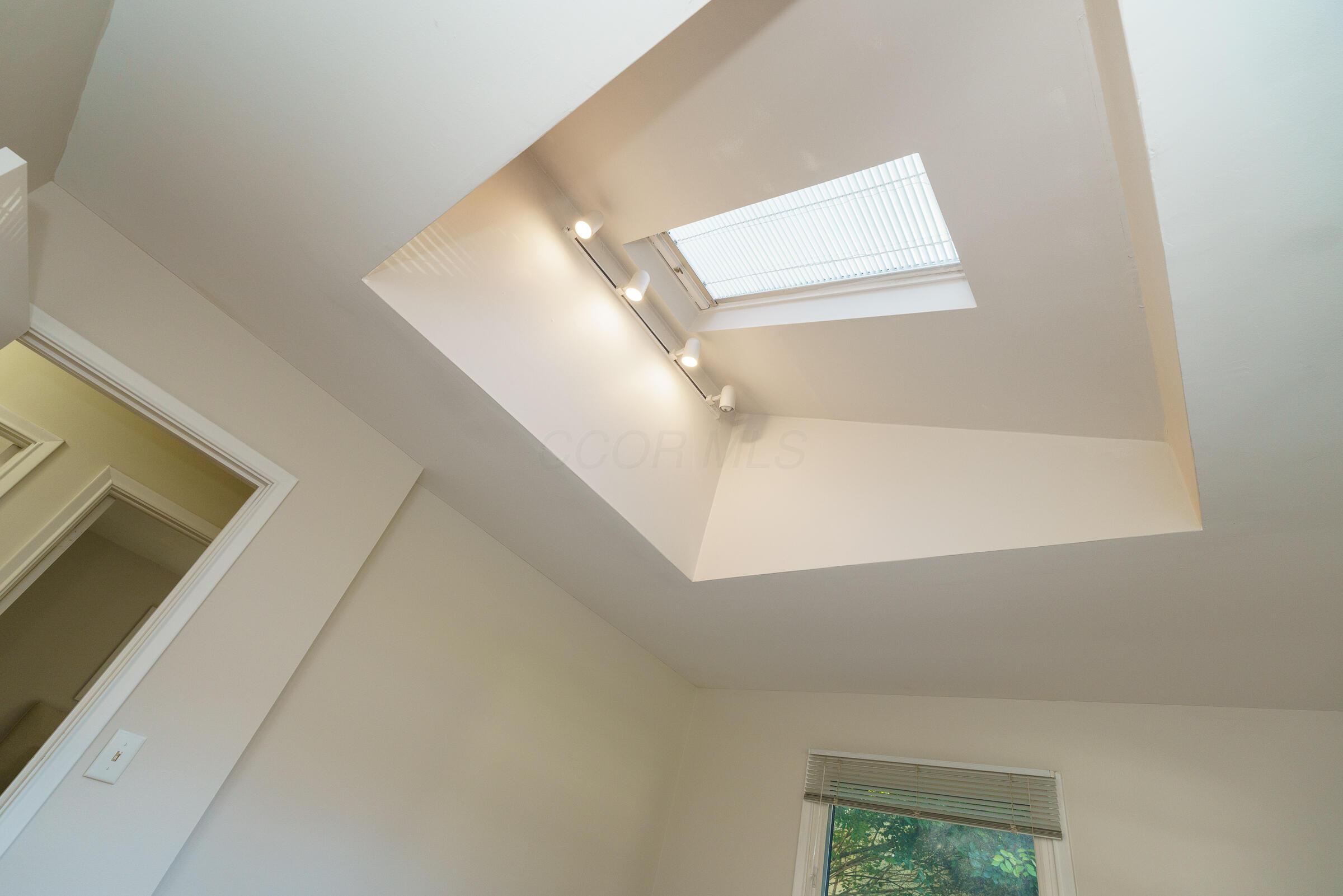 2150 Edgevale Road Columbus, OH 43221 - Photo 23 of 52 2150 Edgevale Rd interiors-31