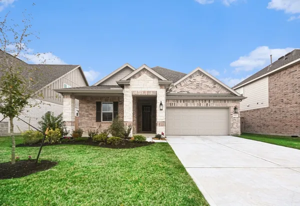 $334,900 | 15311 Laurel Oak Lane, Santa Fe, TX 77517