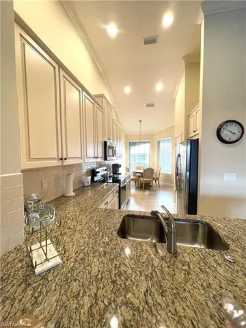 $3,500 | 9426 Benvenuto Court, Unit 203, Naples, FL 34119