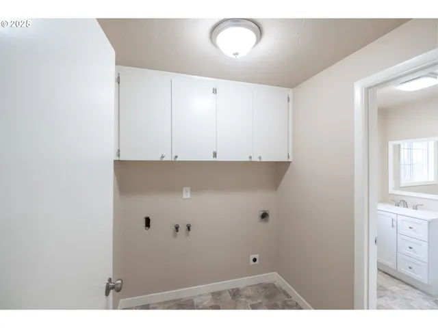 $439,000 | 562 Connecticut Avenue Southeast, Salem, OR 97317