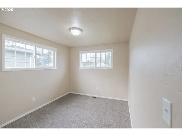 $439,000 | 562 Connecticut Avenue Southeast, Salem, OR 97317