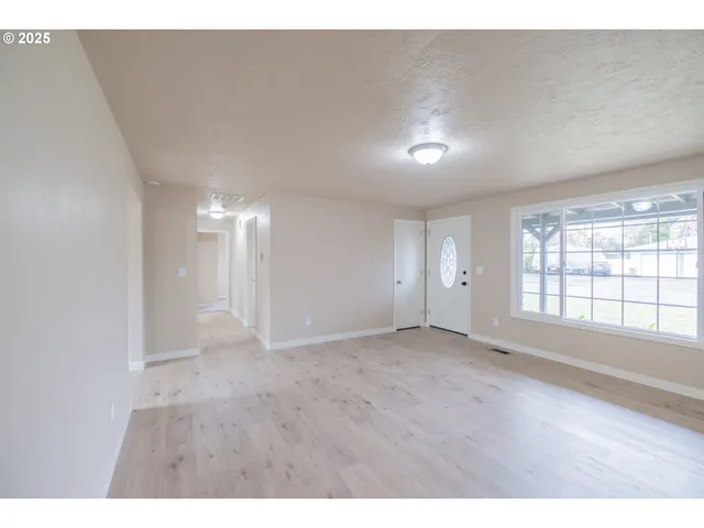 $439,000 | 562 Connecticut Avenue Southeast, Salem, OR 97317