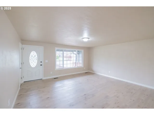 $439,000 | 562 Connecticut Avenue Southeast, Salem, OR 97317