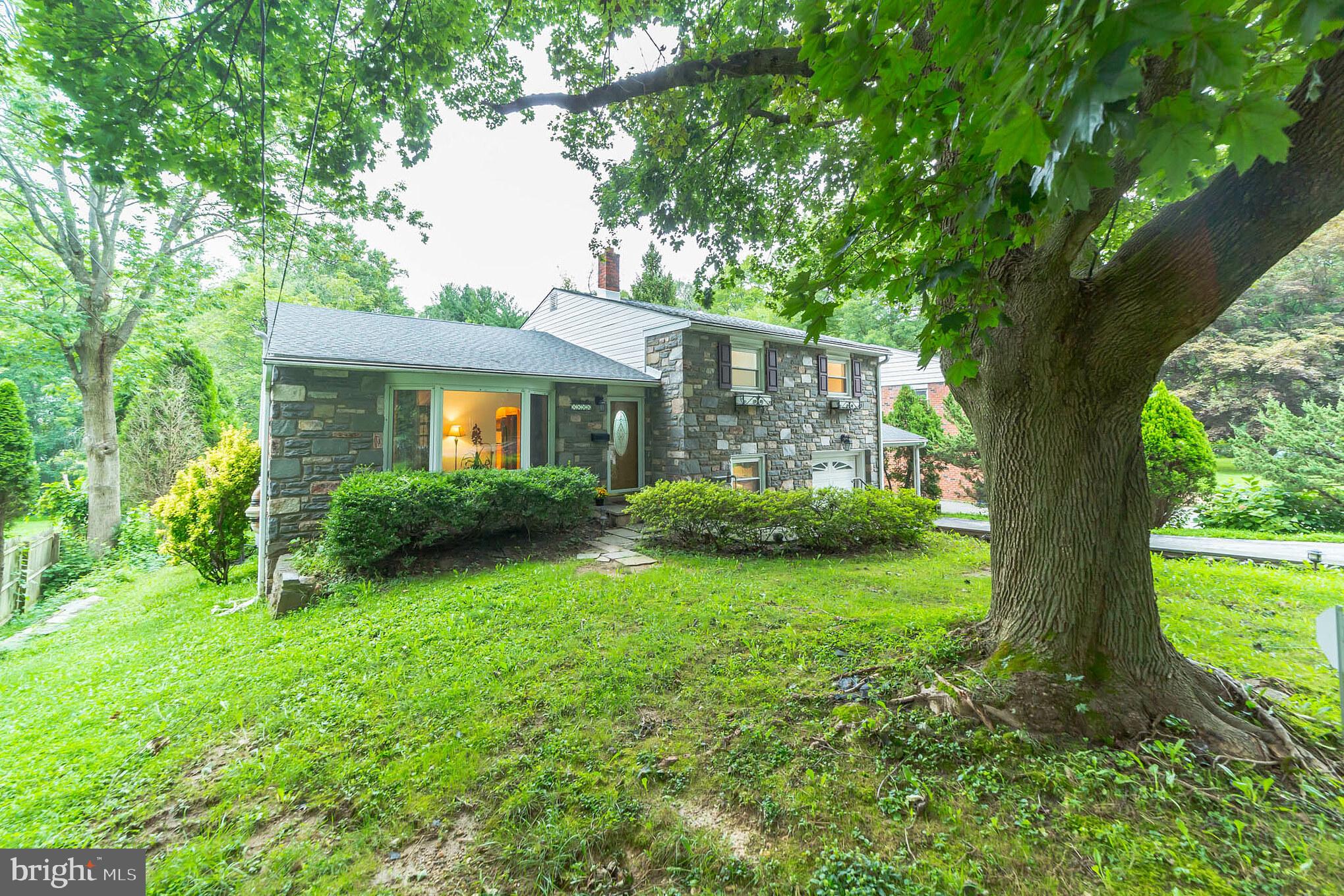 1825 Lawrence Road Havertown, PA 19083 - Photo 2 of 36