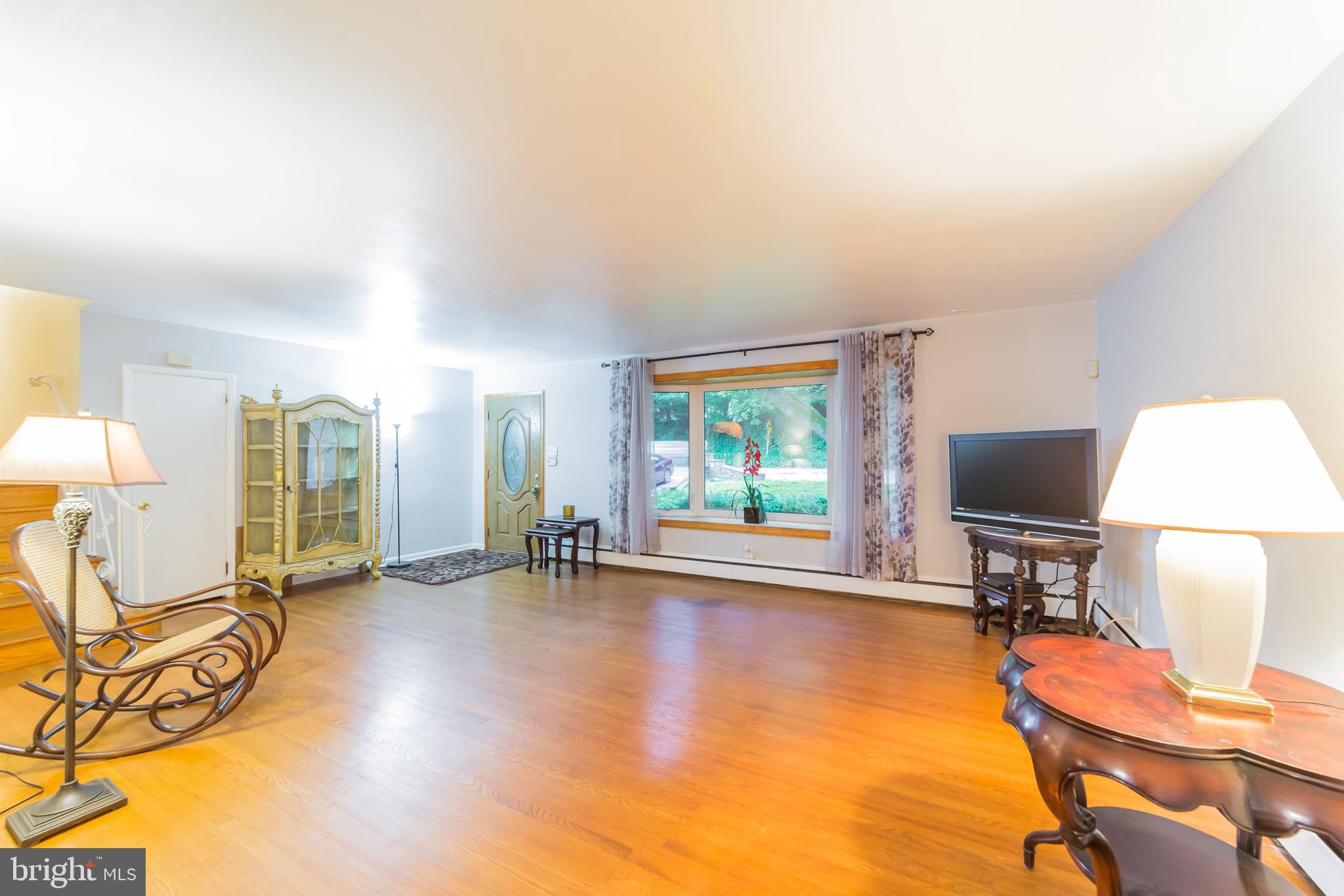 1825 Lawrence Road Havertown, PA 19083 - Photo 12 of 36