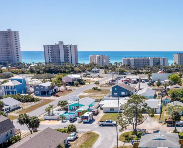 a picture of city view