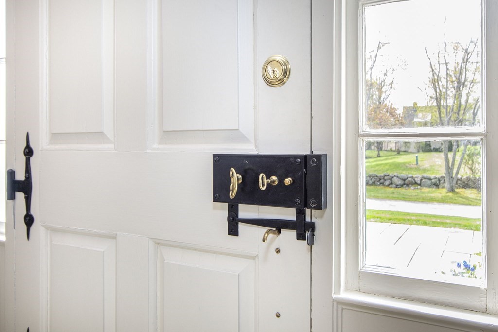 10 River Road Cohasset, MA 02025 - Photo 11 of 42 a view of an entryway with sitting area