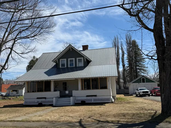 $199,900 | 21 Bowdoin Street, Houlton, ME 04730