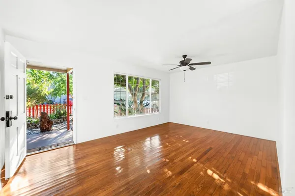 $599,000 | 72 Bellevue Avenue, Napa, CA 94558