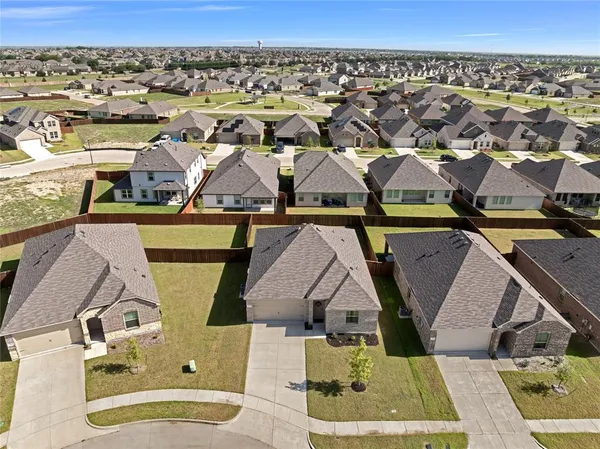 $2,100 | 1771 Gleasondale Place, Forney, TX 75126