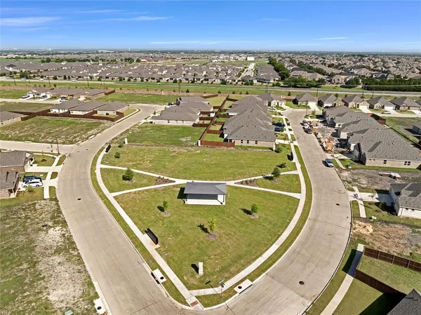 $2,100 | 1771 Gleasondale Place, Forney, TX 75126