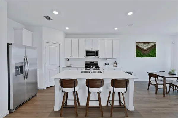 $2,100 | 1771 Gleasondale Place, Forney, TX 75126