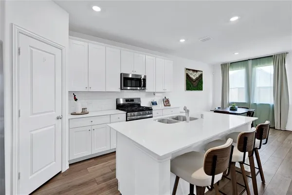 $2,100 | 1771 Gleasondale Place, Forney, TX 75126