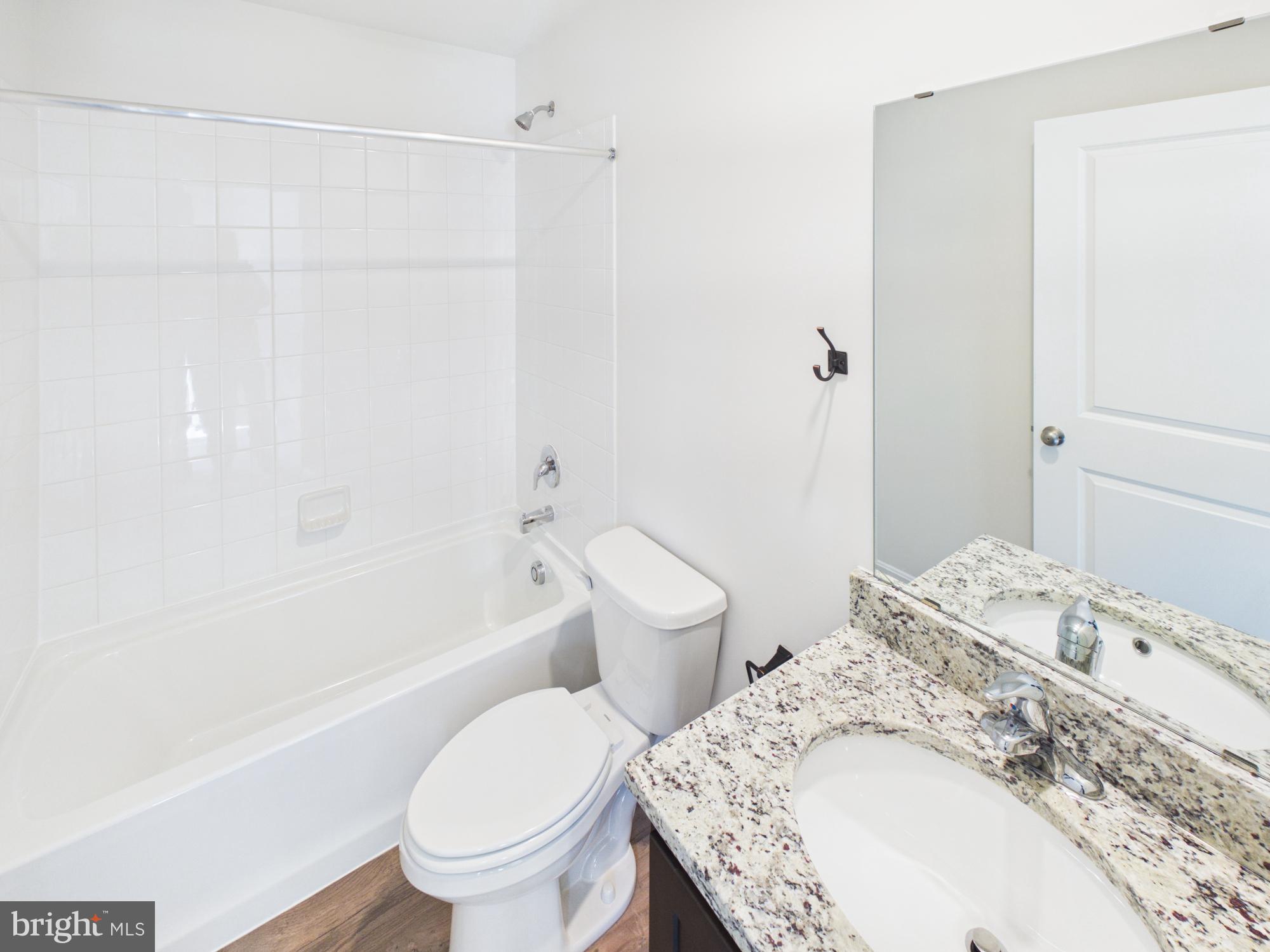 2011 Pomona Way Frederick, MD 21702 - Photo 8 of 22 Full Bathroom on Main Level