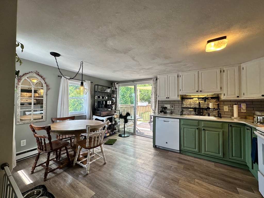 78 Upland Street Worcester, MA 01607 - Photo 11 of 24
