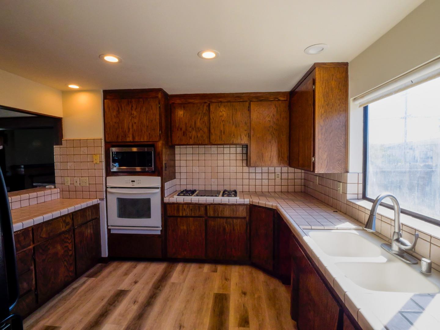 441 Center Street Watsonville, CA 95076 - Photo 18 of 42