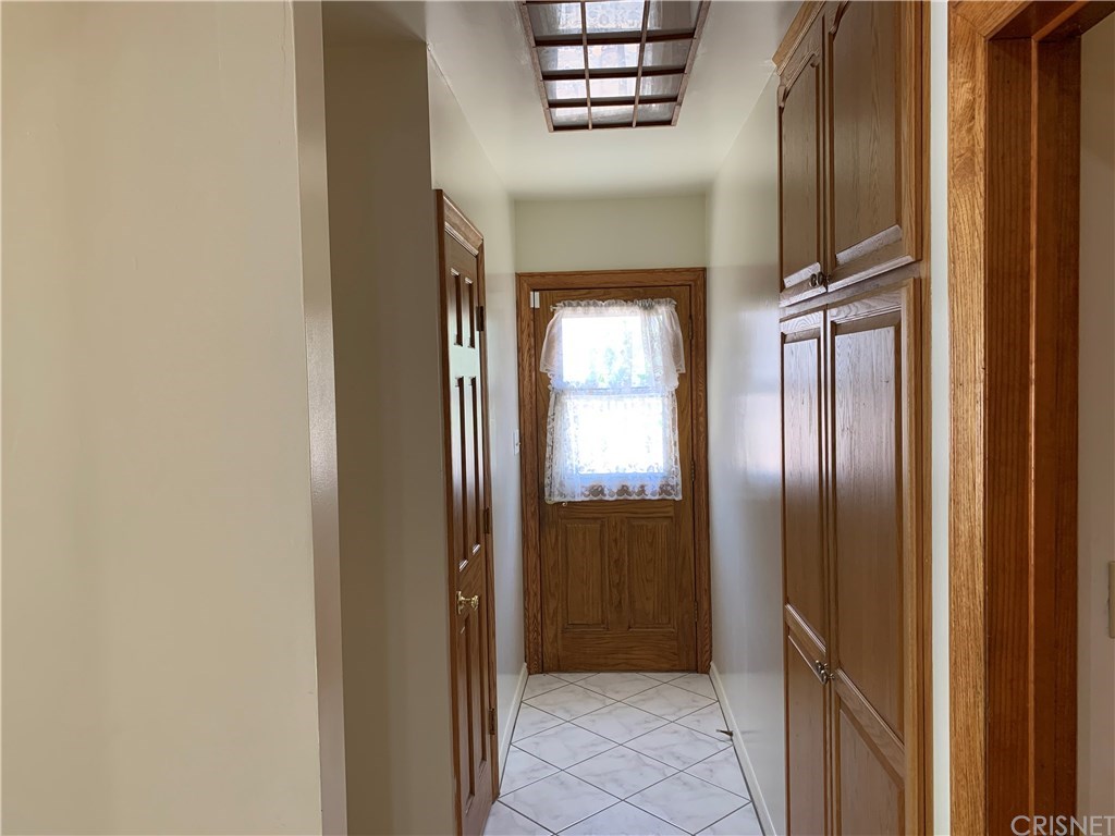 19446 Mayall Street Northridge, CA 91324 - Photo 18 of 32