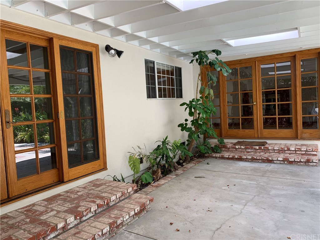 19446 Mayall Street Northridge, CA 91324 - Photo 26 of 32