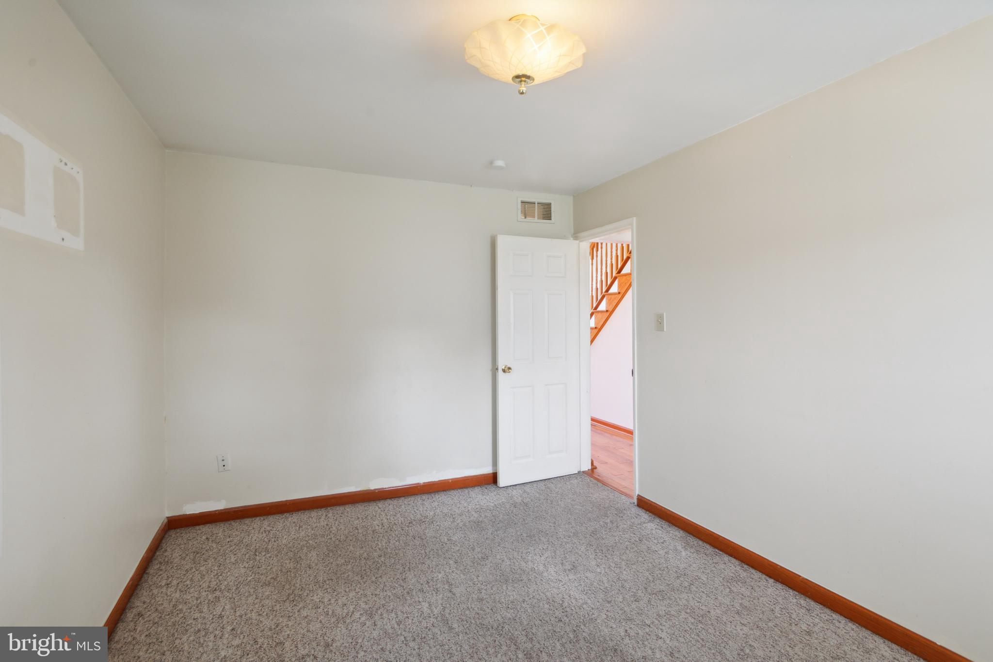 808 Bordentown Road Burlington, NJ 08016 - Photo 16 of 25 Bedroom 2