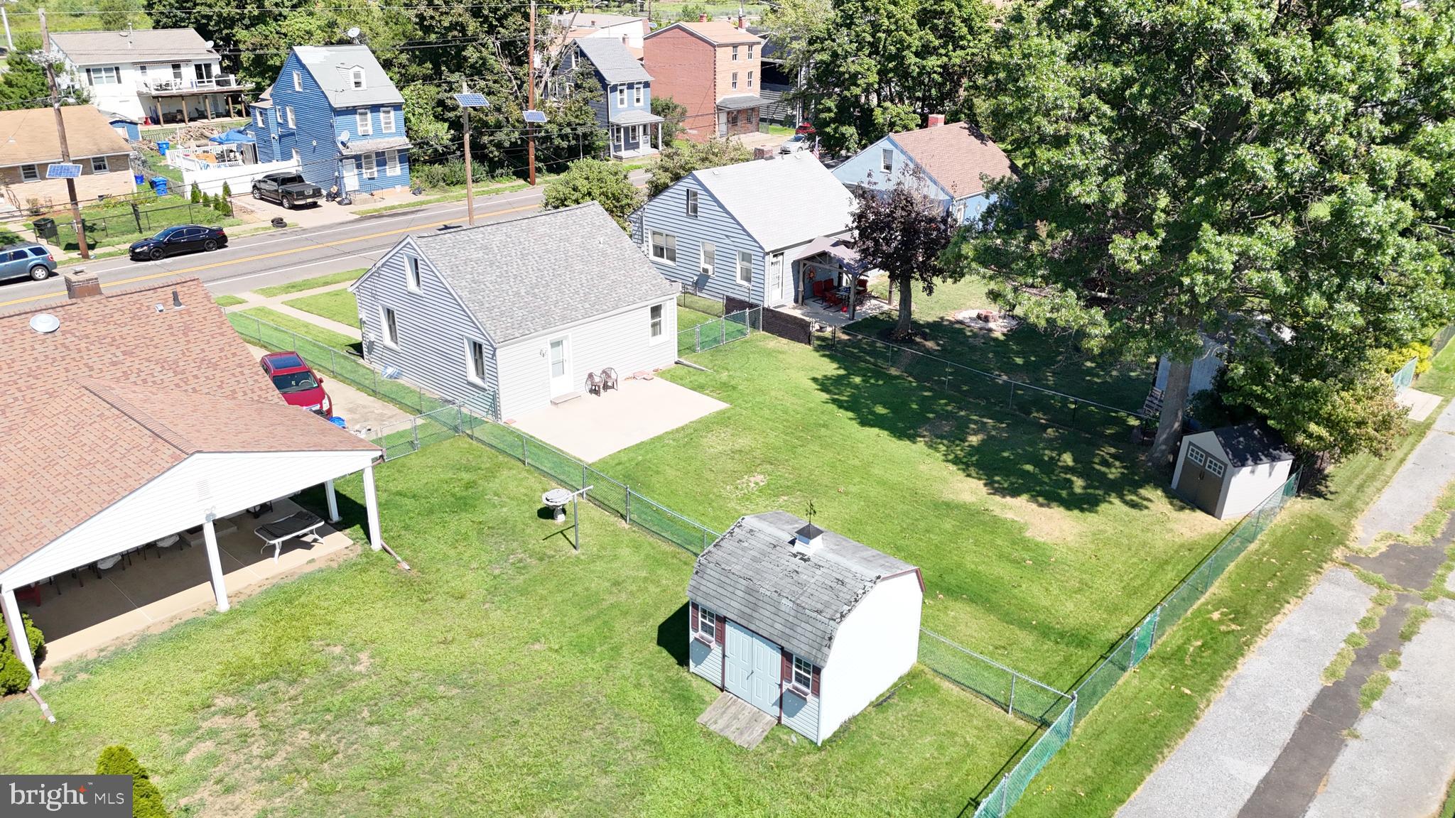 808 Bordentown Road Burlington, NJ 08016 - Photo 17 of 25 Home and Backyard