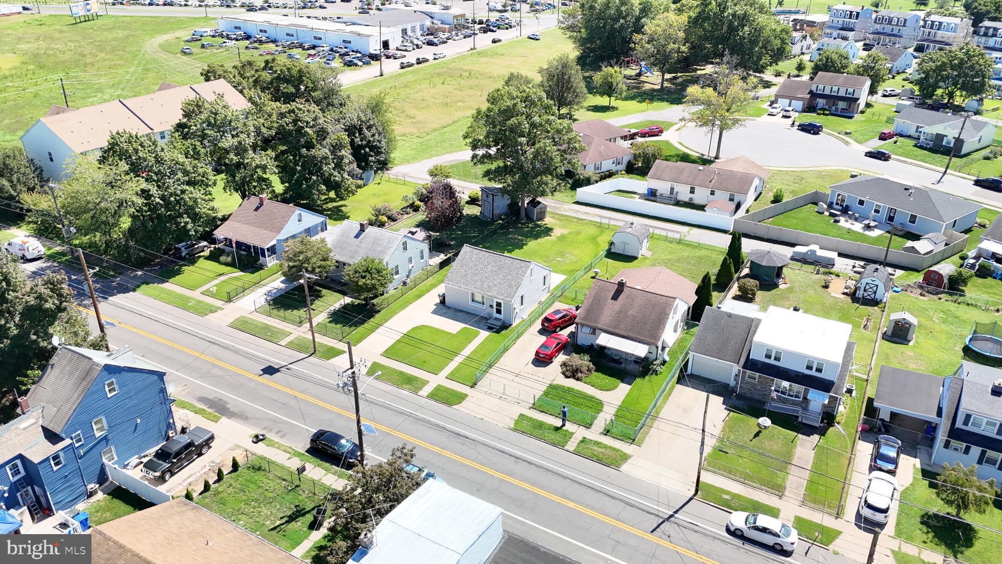 808 Bordentown Road Burlington, NJ 08016 - Photo 23 of 25 Home & Neighborhood