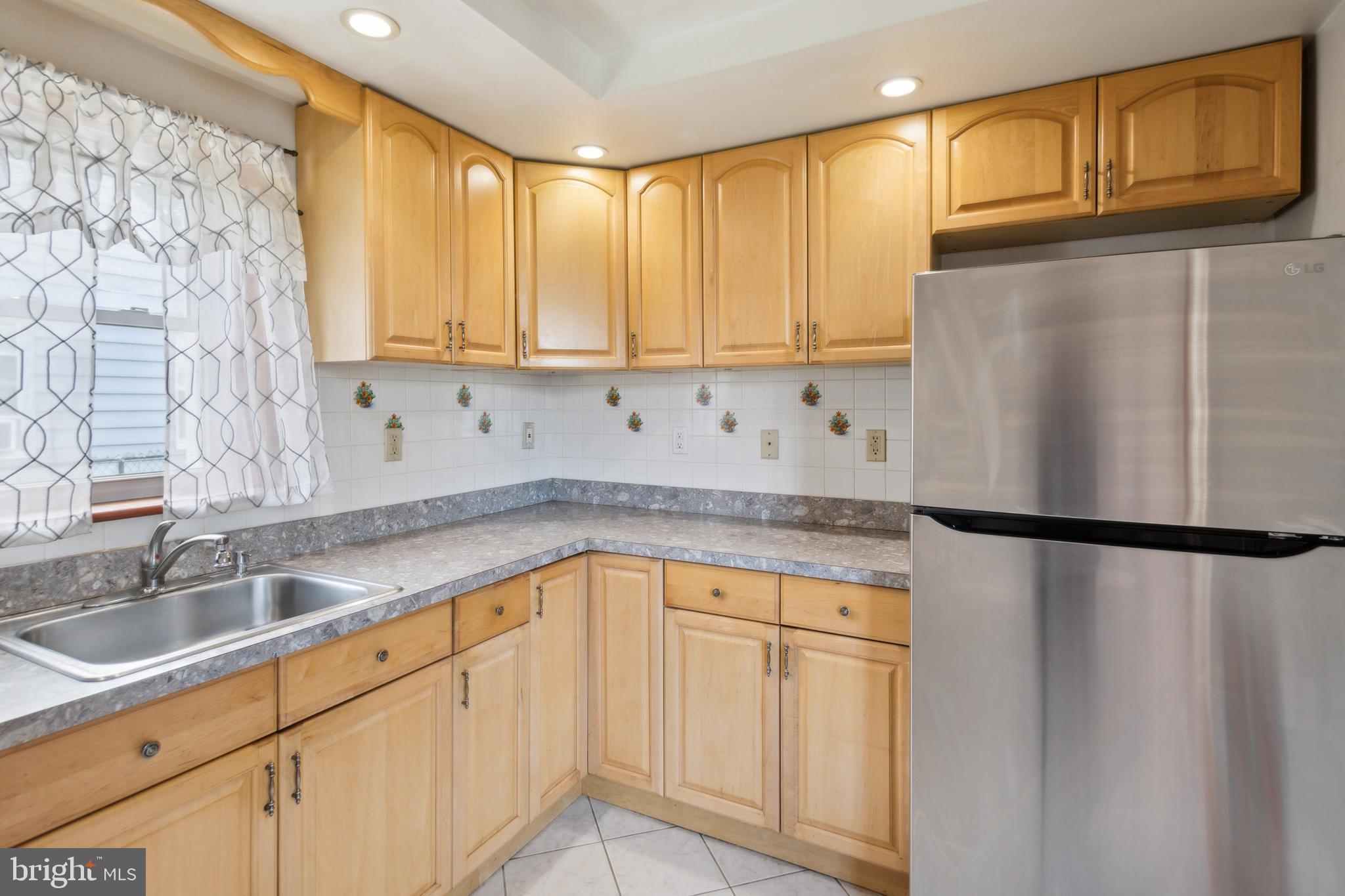 808 Bordentown Road Burlington, NJ 08016 - Photo 4 of 25 Kitchen