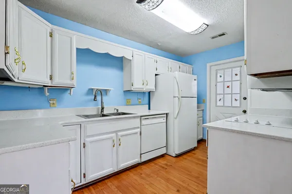 $199,000 | 230 Stornoway Drive, Unit 4, Clayton, GA 30525