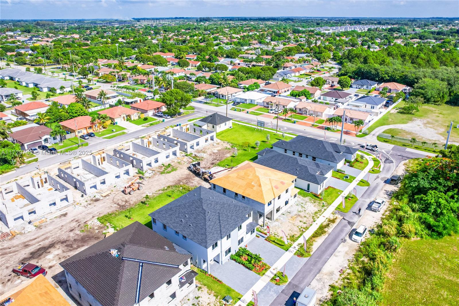 22480 Southwest 124th Court, Unit B Miami, FL 33177 - Photo 3 of 43