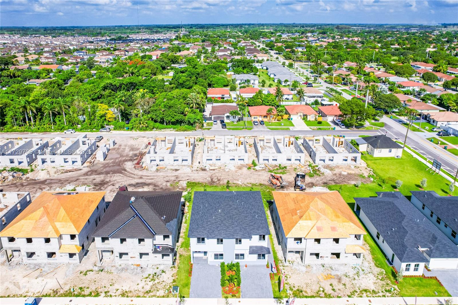 22480 Southwest 124th Court, Unit B Miami, FL 33177 - Photo 4 of 43