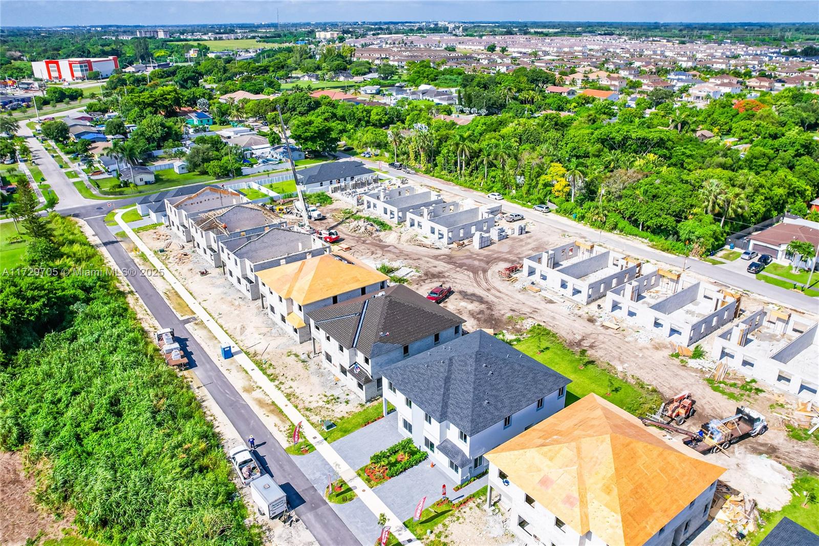 22480 Southwest 124th Court, Unit B Miami, FL 33177 - Photo 5 of 43