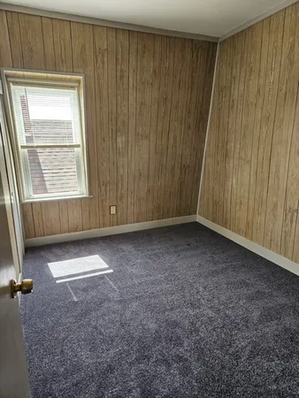 $1,500 | 123 Smith Street, Unit 3, Fall River, MA 02721