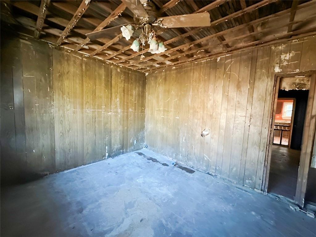 135 Church Street Washington, PA 15301 - Photo 4 of 11 a view of an empty room