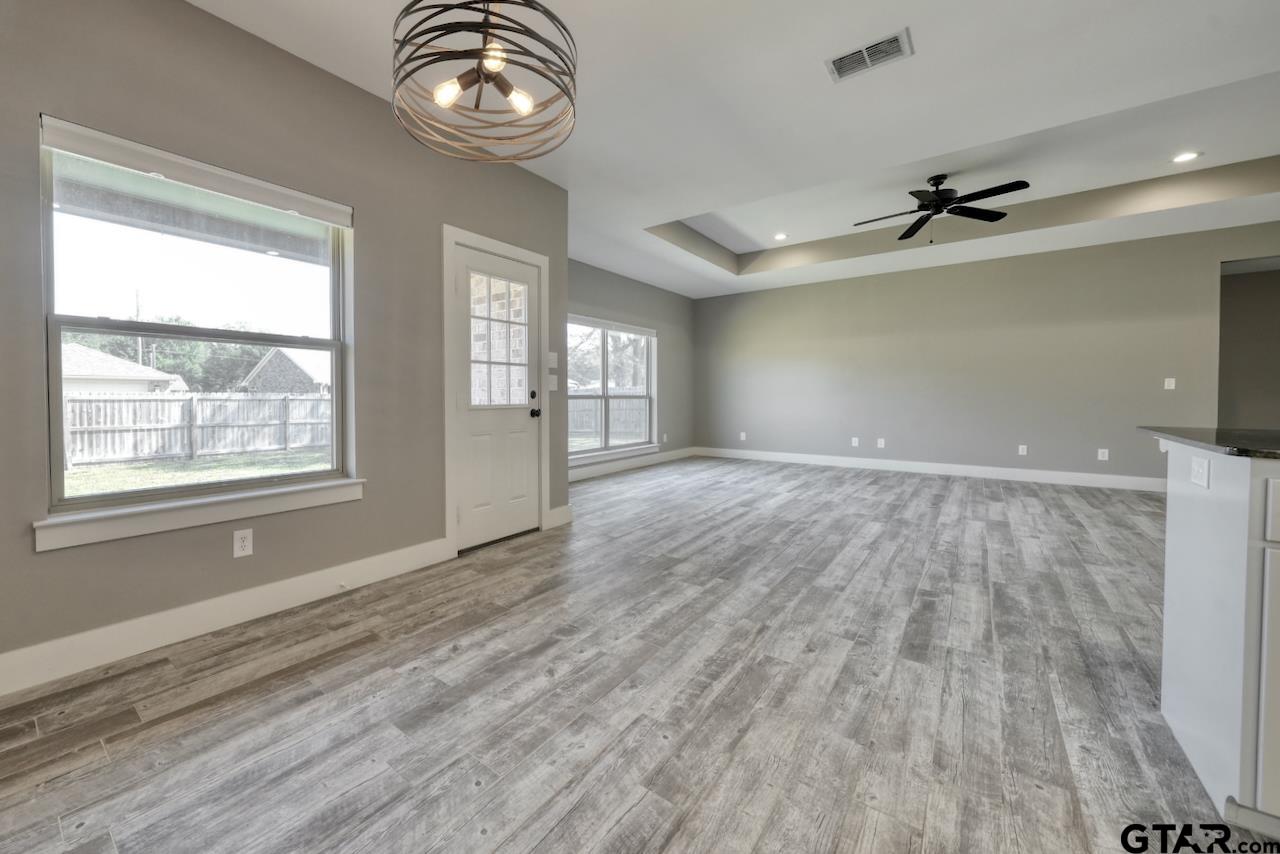 15342 Spring Oaks Drive Lindale, TX 75771 - Photo 8 of 45