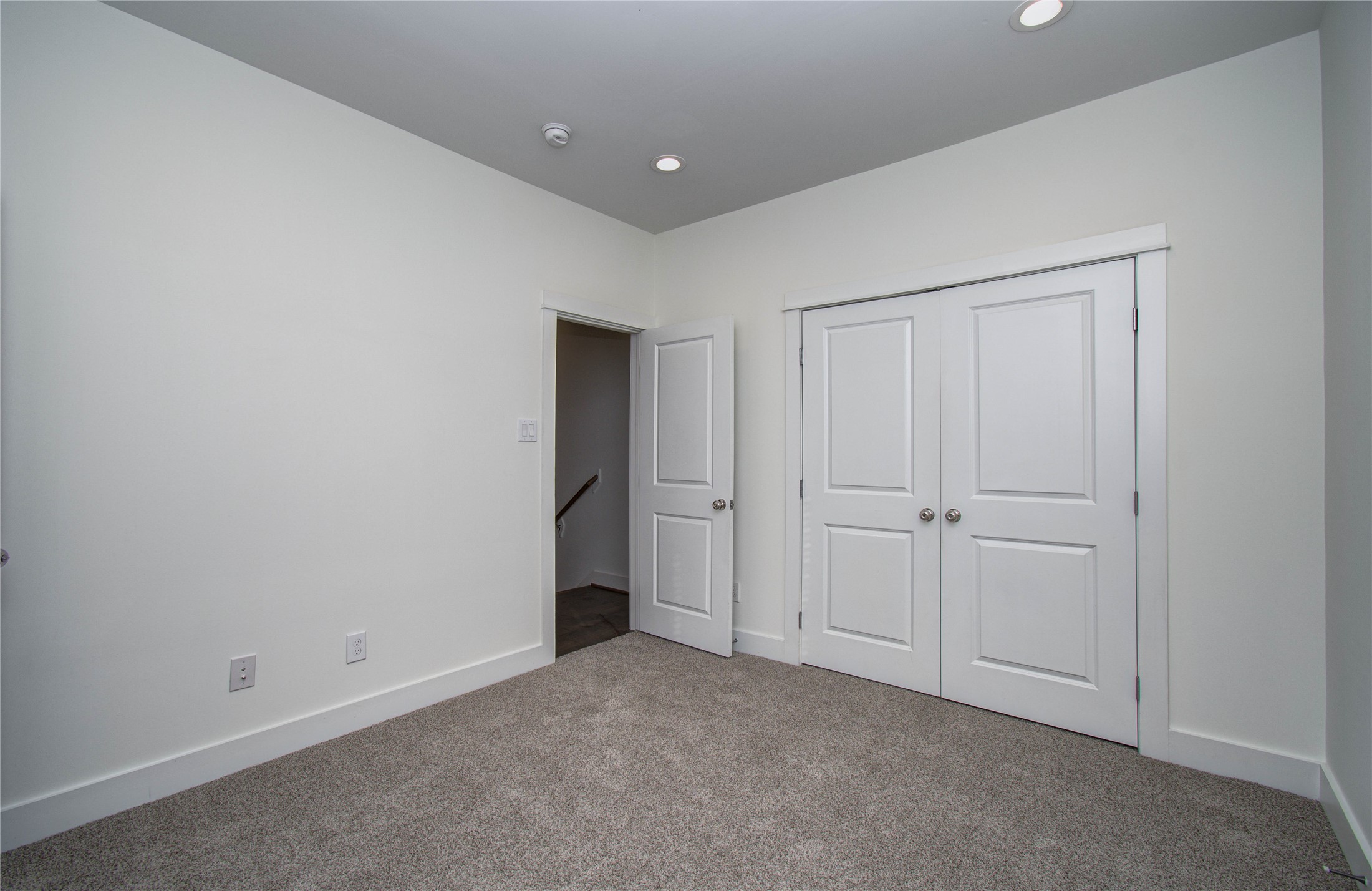 556 Janisch Road Houston, TX 77018 - Photo 14 of 29 a view of an empty room