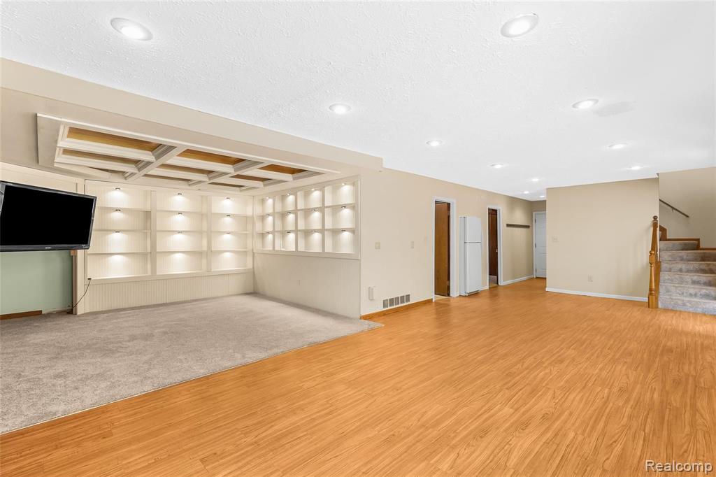 5412 Prairie View Brighton, MI 48116 - Photo 27 of 34
