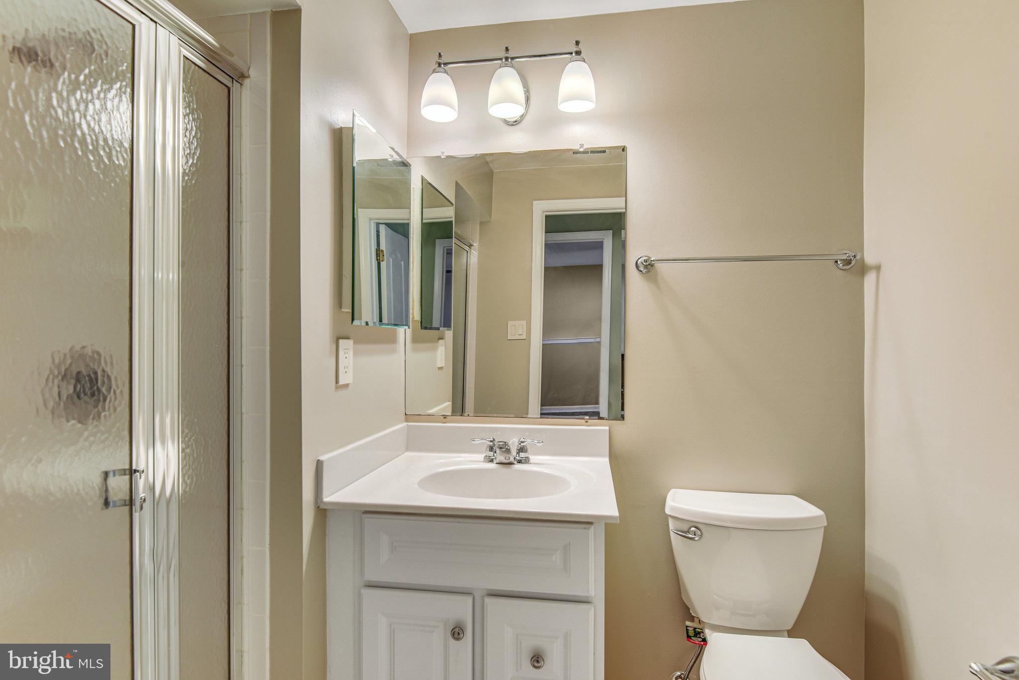 44901 Point Bay Terrace Ashburn, VA 20147 - Photo 13 of 43