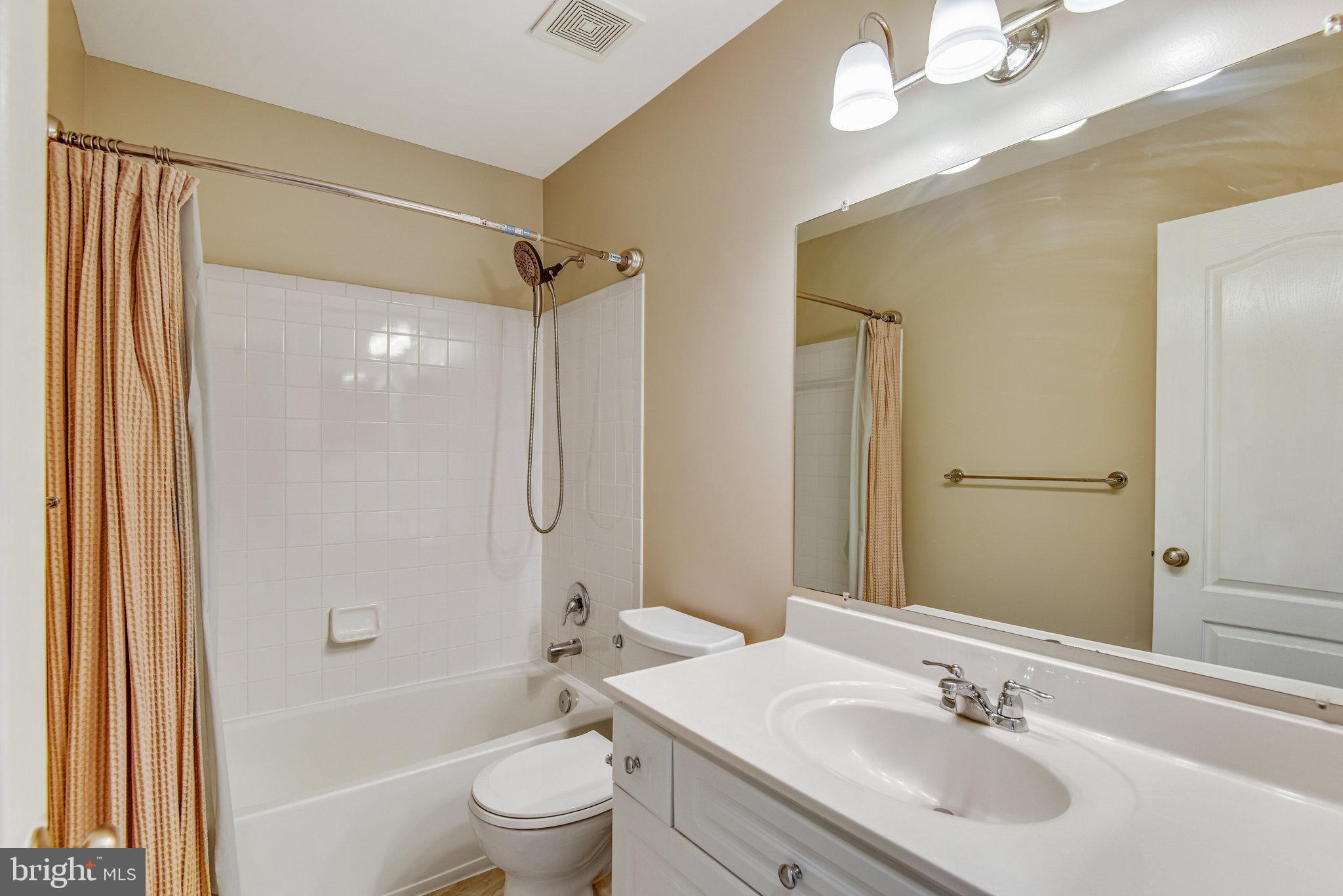 44901 Point Bay Terrace Ashburn, VA 20147 - Photo 31 of 43