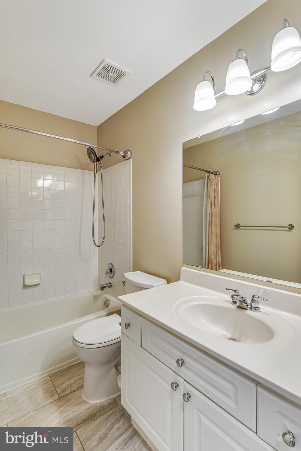 44901 Point Bay Terrace Ashburn, VA 20147 - Photo 32 of 43