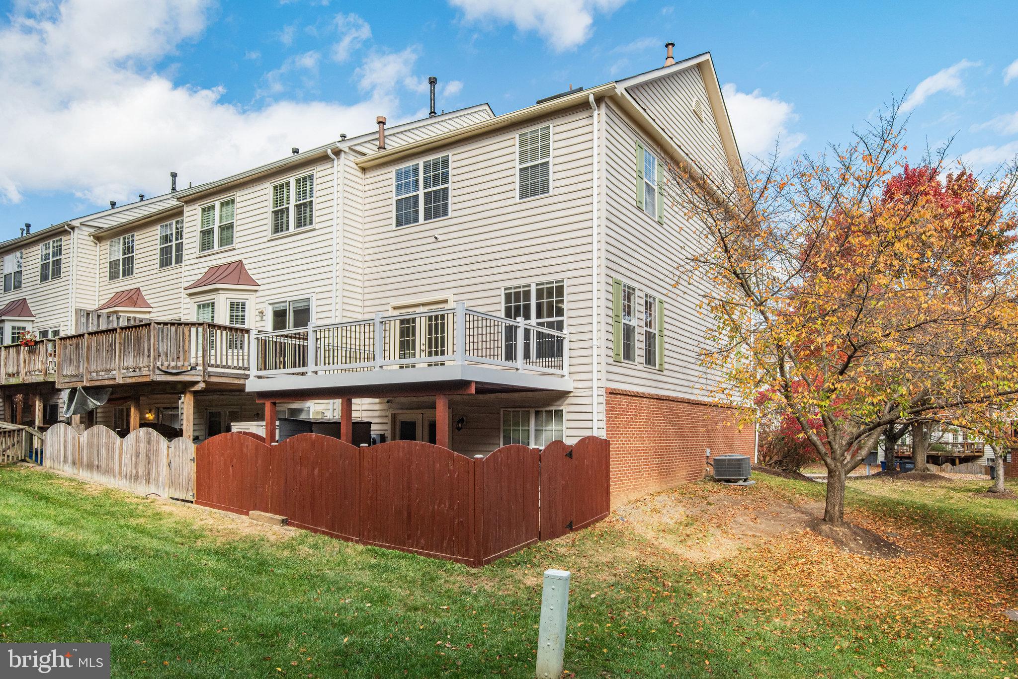 44901 Point Bay Terrace Ashburn, VA 20147 - Photo 4 of 43