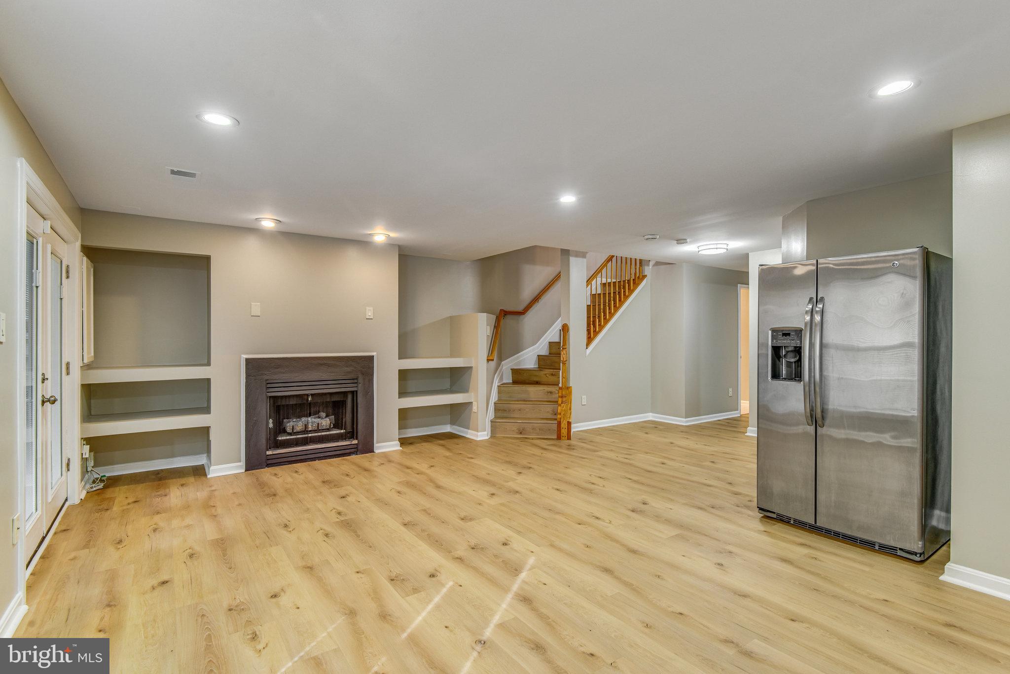 44901 Point Bay Terrace Ashburn, VA 20147 - Photo 9 of 43