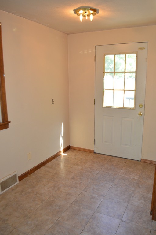 1465 Parker Street Springfield, MA 01129 - Photo 7 of 30 Gallery Image 7