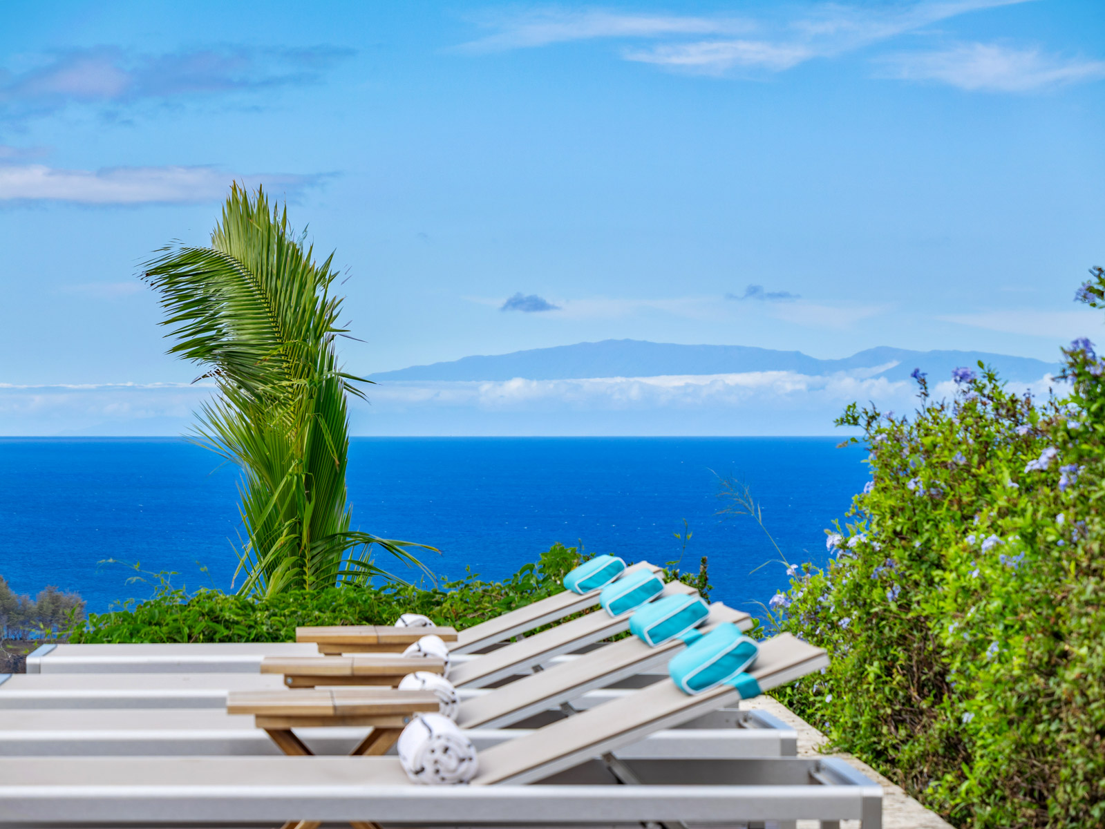 45-5038 Nānaina Kai Road Honokaa, HI 96727 - Photo 19 of 29 a view of a yard with an empty space and bench