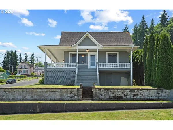 $575,000 | 406 West C Street, Rainier, OR 97048