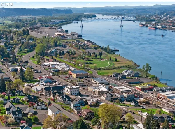 $575,000 | 406 West C Street, Rainier, OR 97048