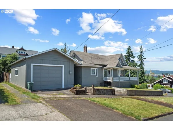 $575,000 | 406 West C Street, Rainier, OR 97048