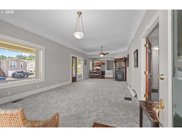 $575,000 | 406 West C Street, Rainier, OR 97048