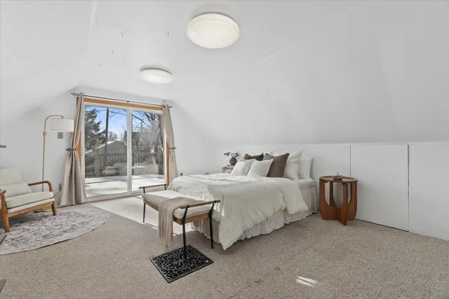 $279,900 | 2319 East Eden Place, St. Francis, WI 53235